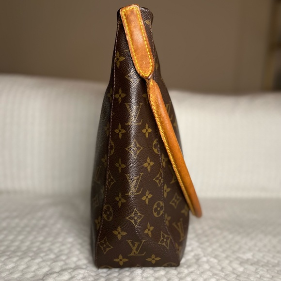 Louis Vuitton looping GM. - Picture 15 of 15